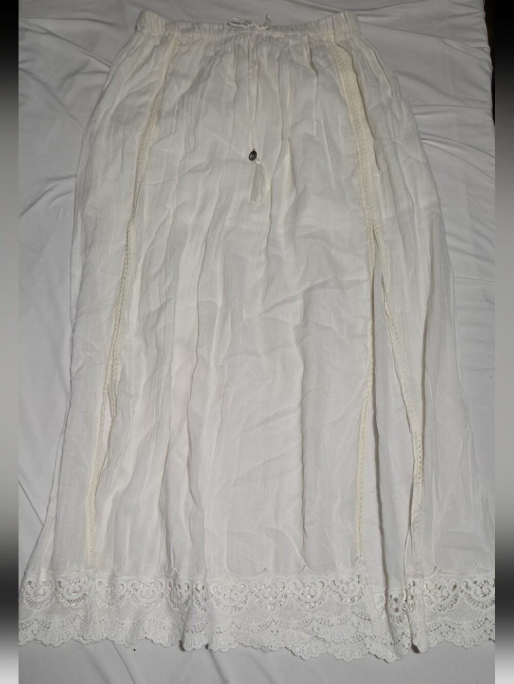 Doutzens Women's large white lace maxi skirt #30